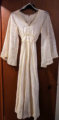 Vintage 1960s Lace Bell Sleeved Wedding Dress • $90