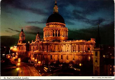 Continental Size Postcard St. Paul's Cathedral London Mailed 1973 • $3.99