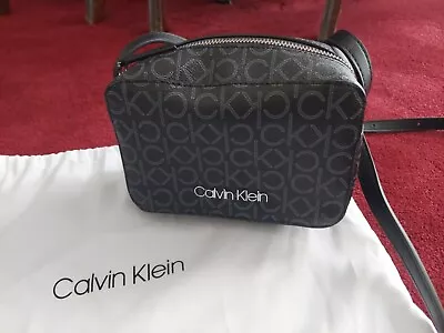 Vgc Calvin Klein Cross Body Camera Bag With Dust Bag • £12