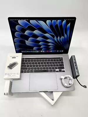 Apple MacBook Pro 16 Inch 2019/2020 16GB RAM 512GB SSD AppleCare+ 2024 • $949