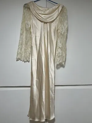 Vintage Silk Weeding Ivory Silk Wedding Dress • $94.99