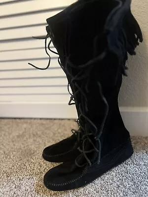 Minnetonka 1429 Knee High Moccasin Lace Up BOOTS Fringe Black Suede Leather SZ 9 • $59.99