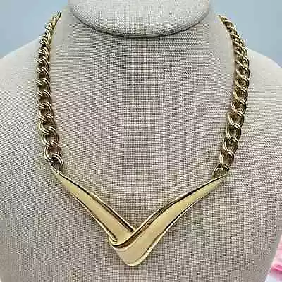 Vintage Monet Cream Enamel V Pendant Collar Necklace Gold Tone Retro 80s Signed  • $24.90