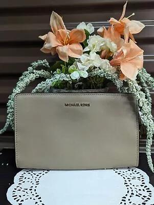 Michael Kors Beige Saffiano Leather Double Gusset Clutch Wallet Purse • $45