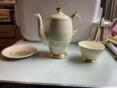 Bell England Floral Teapotsugar Bowl And Saucer. • $50