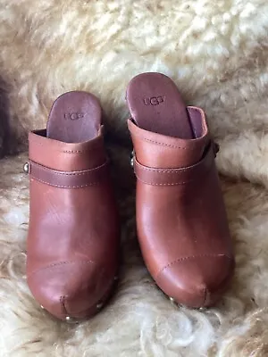 £29.99 • Buy Ladies UGG Brown Leather Clogs ~ Very Good Condition ~ Size 5.5