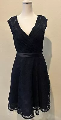 MORI LEE Hollow Out Floral Lace Formal/Party/Cocktail Dress Navy Size 10 • $49