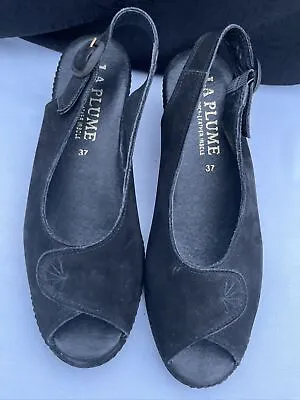 LA PLUME BLACK Suede Slingback Wedge Heel Shoes Open Toe Womens Size 37 / 6 • $19.77