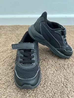 Infants Black Puma Trainers - UK Size 7K • £9.99