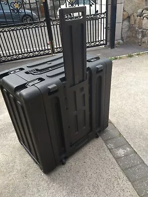 £250 • Buy SKB 6U Shockmount Rolling Flight Case
