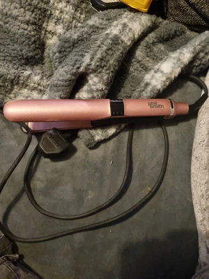£8 • Buy Phil Smith PR-2023 Salon Collection Hair Straightener #988