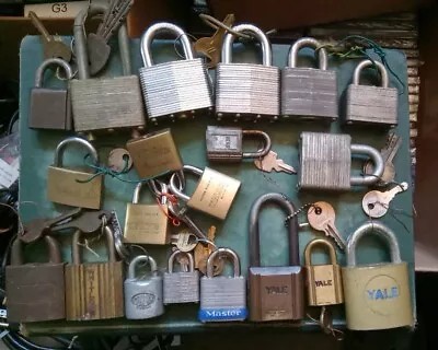 Lot Of 20 Vintage Padlocks: Master Walsco. Macho Yale Sargent - All W/keys • $150