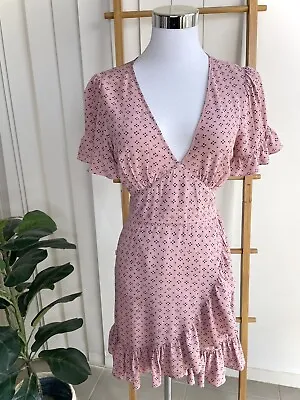 $45 • Buy Tigerlily Pink Pattern Dress Mini Size 6 