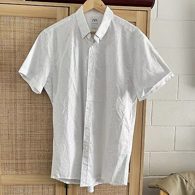 Zara Men’s Button Up White Shirt Like New Size XL Polka Dot Pattern • $29