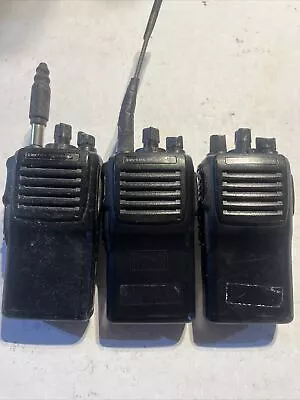 Lot Of 3 VX STANDARD VX-231-G7-5 UHF 450-512 MHz 16ch Two Way Radios Untested • $45.66