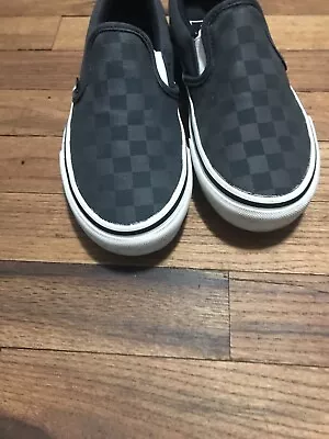 Size 4 - VANS Classic Slip-On Black • $20