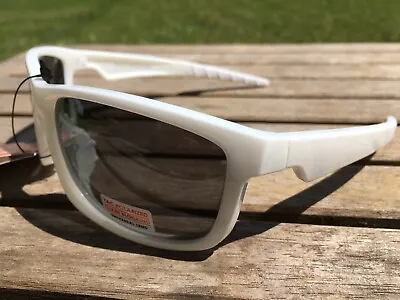 Maxx HD Sunglasses Retro 2.0 HDP White Fishing Polarized Smoke Golf A1 • $19.85