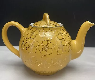 Vintage Hall Pottery 048 Gold Yellow Teapot With Gold French Daisies 6 Cup • $24.64