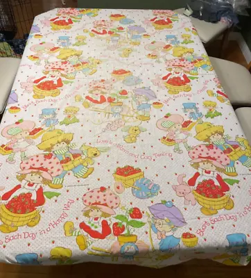 VINTAGE AMERICAN GREETINGS STRAWBERRY SHORTCAKE TWIN FITTED SHEET 1980’s • $24.99