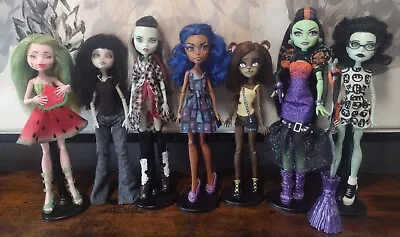 Monster High Doll Lot 10 • $50