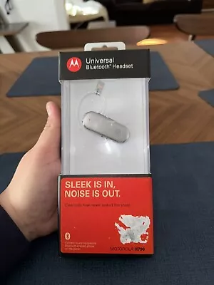 RARE Motorola Model H790 Universal Bluetooth Headset (Silver) SEALED • $149.99