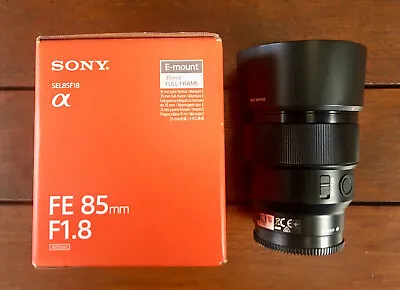 $620 • Buy Sony FE 85mm F/1.8 Lens
