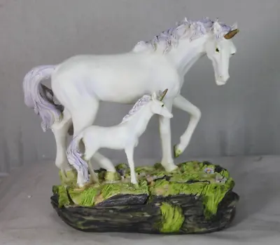 19cm WHITE UNICORN & FOAL - MYTHICAL BEASTS - MAGICAL FAIRY TALE GIFT - SECONDS • £8.99