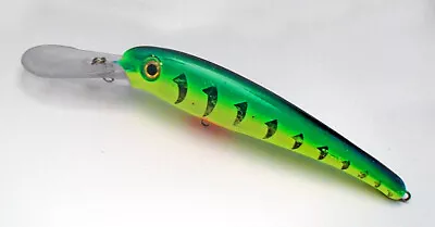 Manns Magnum S-30 + Huge 10 1/2  Deep Diving Lure. Perch Colour. • $10.54