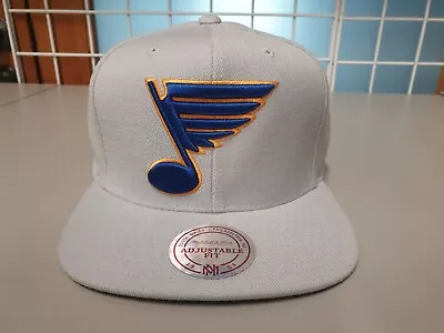 Mitchell & Ness NHL St. Louis Blues Team Logo Gray Retro Snapback Cap Hat • $29.95