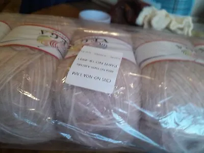 JOBLOT 5 X 100g BALLS White Pink Fluffy  Knitting Wool Yarn Wholesale 602# 💖 • £4.99