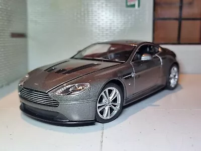 Aston Martin Vantage V12 Silver James Bond 24017 Welly 1:24 Scale Model Car • £29.40