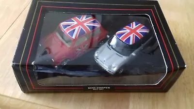 WELLY DIECAST 1/32 Red Silver MINI COOPER GIFT SET OLD & NEW Union Jack Roof.  • £15