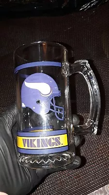 Vintage NFL Minnesota Vikings Helmet Logo Glass 10 Oz Beer Mug 5.5  Tall Heavy • $25