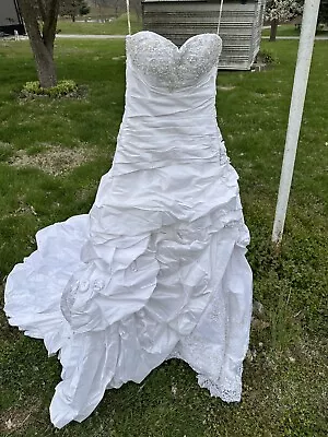 Maggie Sottero Haute Couture Wedding Dress Size 2 Lace Rosettes Strapless • $59.89