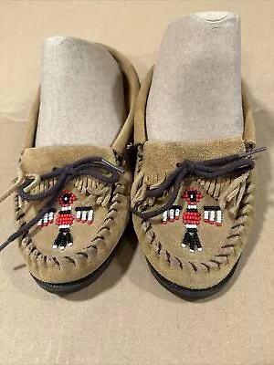 Minnetonka Sz 9 Womens Thunderbird Moccasin  Brown Suede Slip On Beaded • $18.99