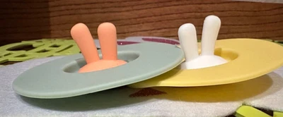 $8.88 • Buy Easter Bunny Silicone Cup, 2 Drink Covers NEW,  BUNNY EAR LID PULLS Mint, Yellow