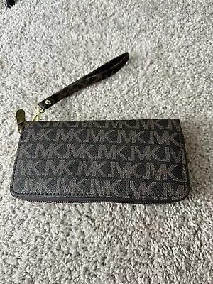 Michael Kors Travel Wallet Women • $15