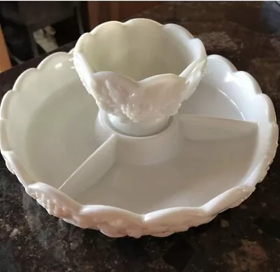 Vintage Westmoreland Grapevine Divided Relish Platter • $60