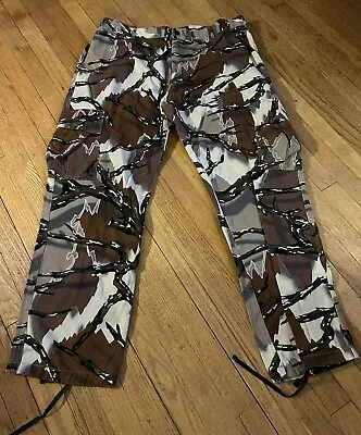 Predator Camouflage Cargo Pants Size 44x32 Fishing Sport Hunting Outdoor Nice • $35