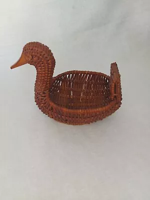 £5.99 • Buy Vintage RATTAN WOVEN WICKER DUCK SHAPE  Basket Egg Storage Display