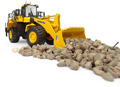 UH 8153 Komatsu WA600-8 1/50 Wheel Loader Wheeled Loader With Forks  • $142.68