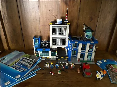 LEGO CITY: Police Station (60047). Incomplete With Instructions.  • $69.99