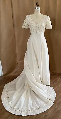 XS Vintage Bonny Beaded Wedding Dress Bow Cut Outs Ivory 3 Ft Train Bridal Gown • $130.88