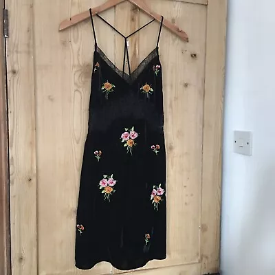 £9.95 • Buy Topshop Black Velvet Embroidered Floral Ditsy Mini Lace Cami Dress Size 8