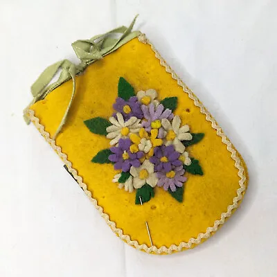 Vintage Handmade Felt Needle Holder Case Yellow Purple White Flowers • $5.99