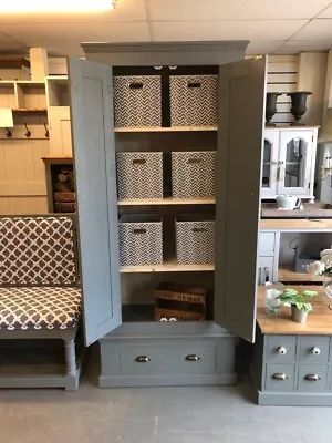 £1395 • Buy Linen Cupboard,Boot Room,mud Room Cloakroom Larder Store,Furniture Showroom KENT