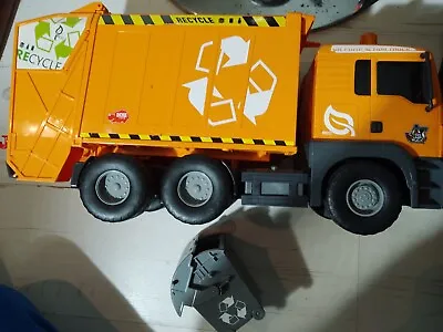 City Service Cleaner Man 18  Freewheel Plastic Garbage Truck Dickie Toys Used • £9