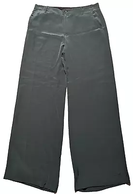 VINCE. Women Size 4 Green 100% Silk Pants • $23.99
