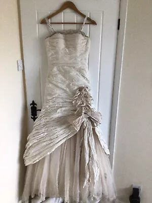 Ian Stuart Sancerre Designer Wedding Dress • £175