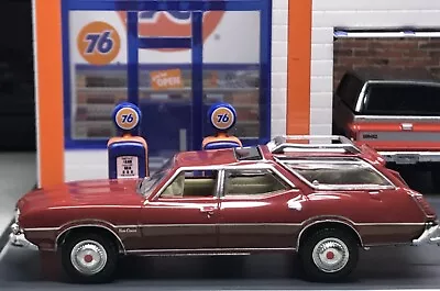 1971 Oldsmobile Vista Cruiser Station Wagon 1/64 Scale Diecast Diorama Car Loose • $12.98